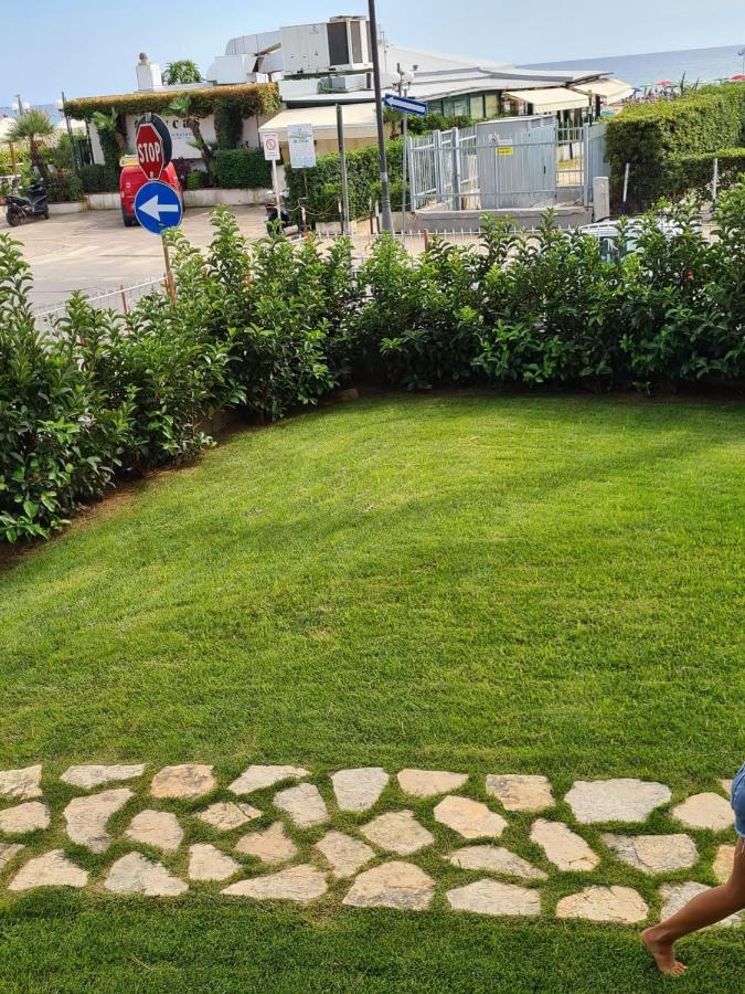 La Pioggia Nel Pineto Daire Gaeta Dış mekan fotoğraf